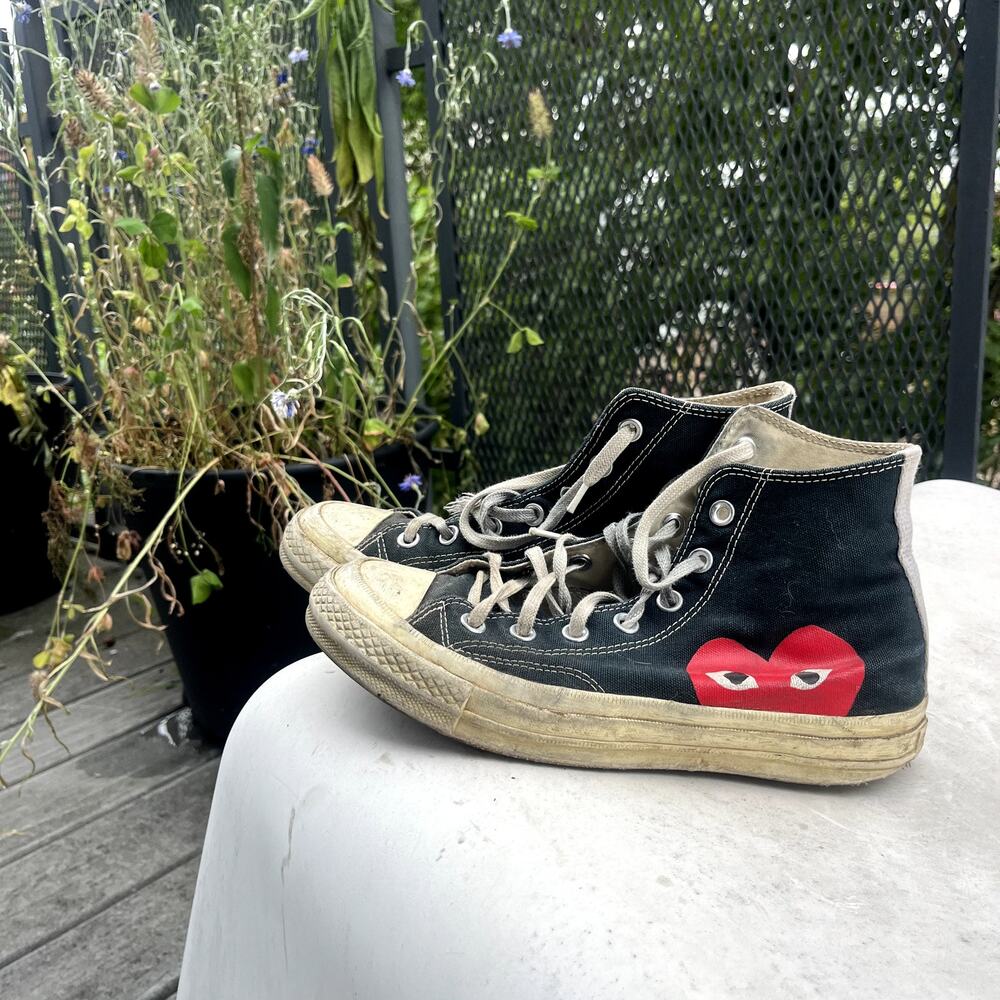 Item 146 Womens CDG converse heart shoes, size 8